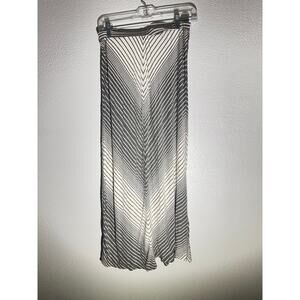 Max Studio Black & White Chevron Pleated Midi Skirt –  Size Approx. S